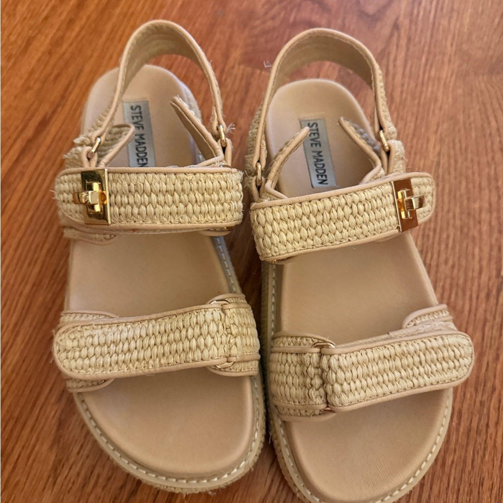 Steve Madden Tan Sandals